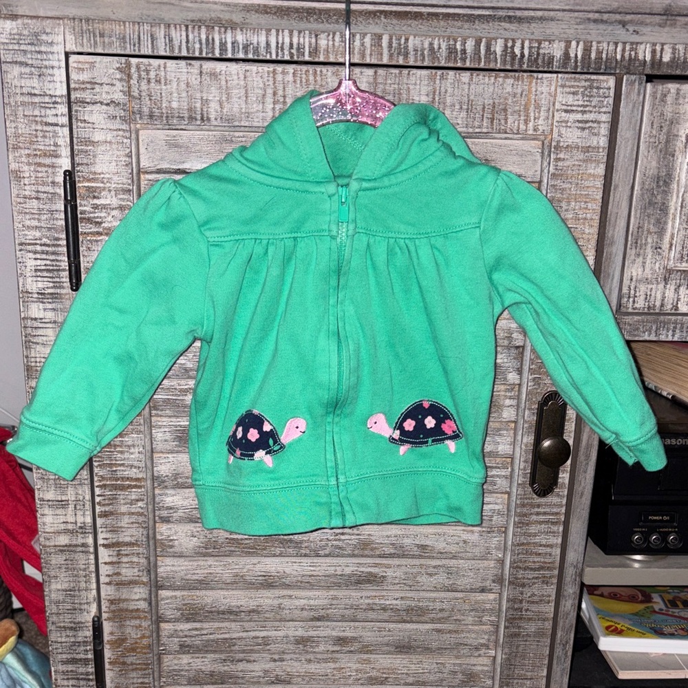 Charming Green Kids Hoodie with Turtle Accents